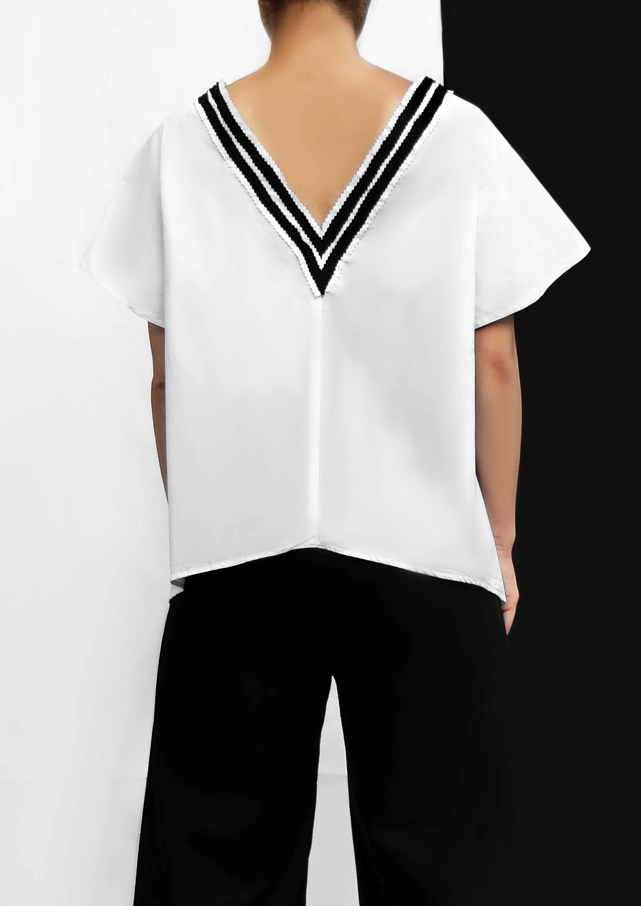 Croce Design Top  White, Minimalist Elegance