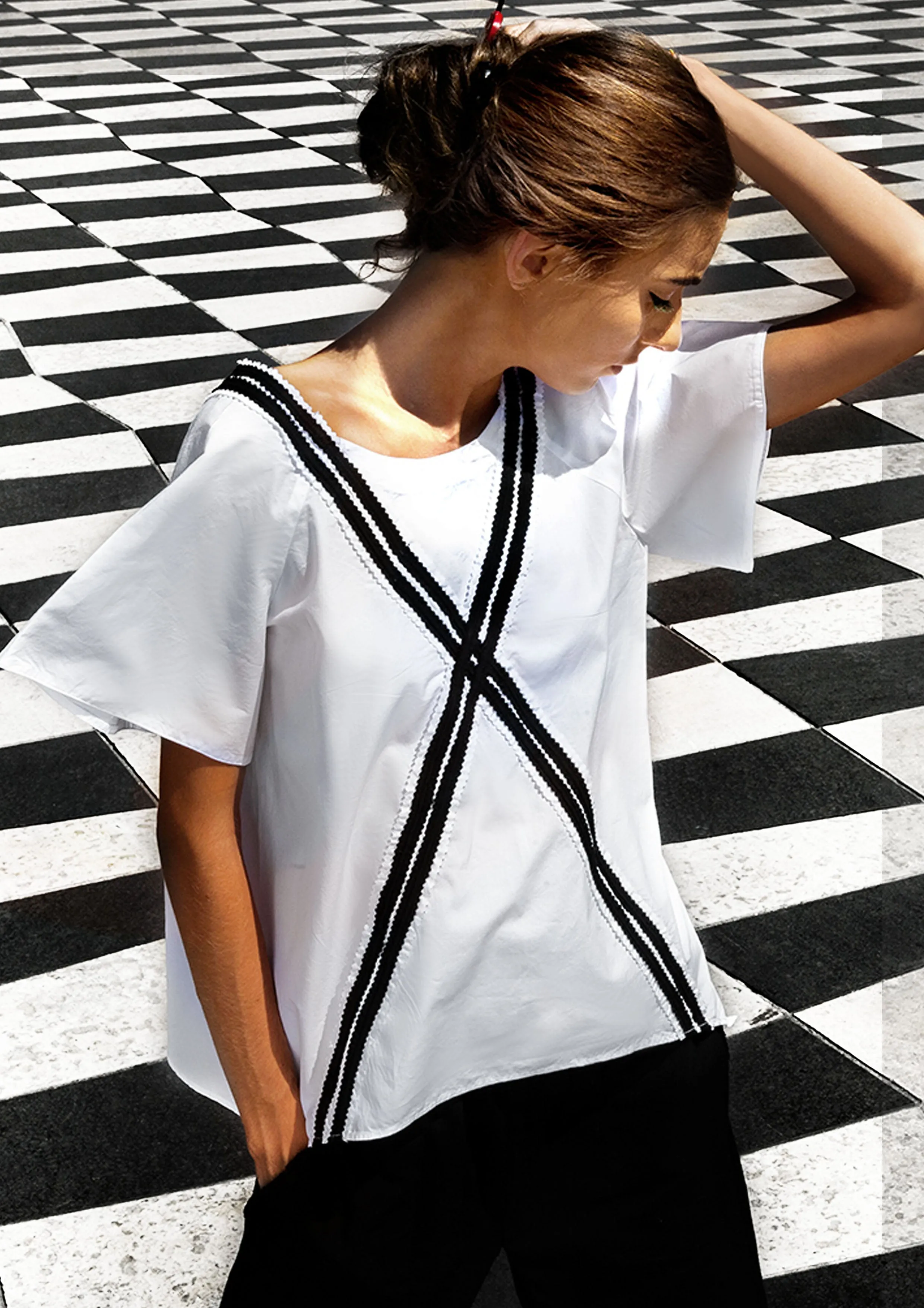 Croce Design Top  White, Minimalist Elegance