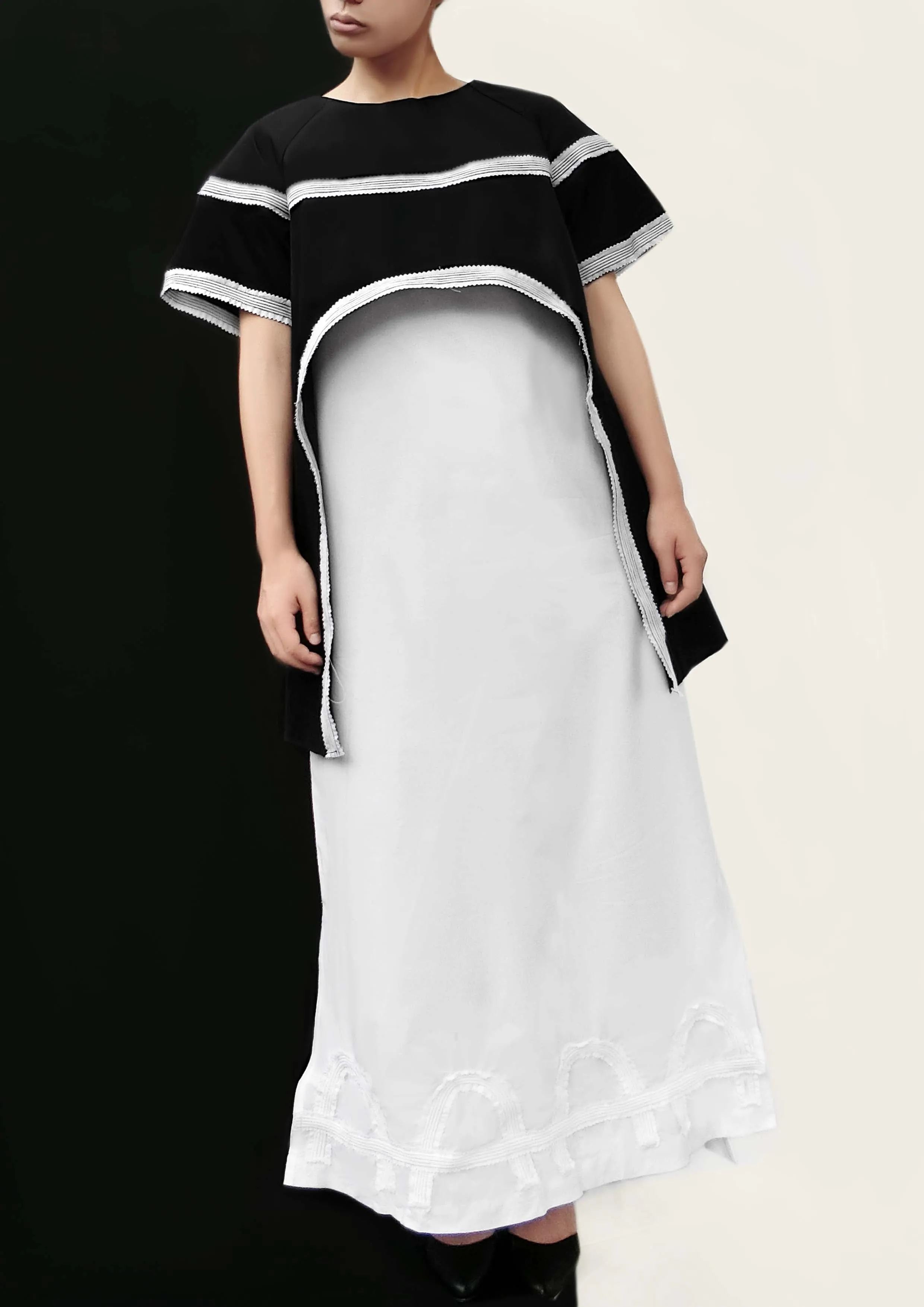 Elegant Mantellina  Black, Timeless Design